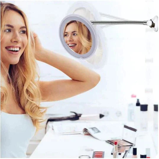 Vanity Clarity™ | LED-Vergrößerungsspiegel für Make-up mit Saugnapf